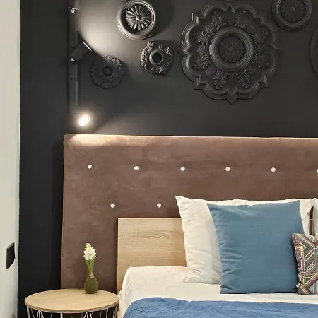 Black Apartment