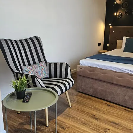 Apartment світло завжди! Black *