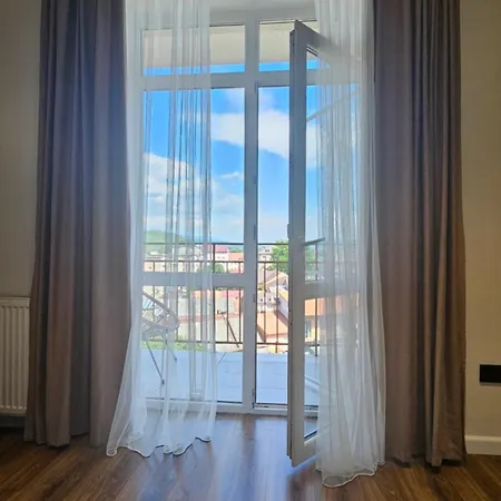 Apartment світло завжди! Black Mukacheve