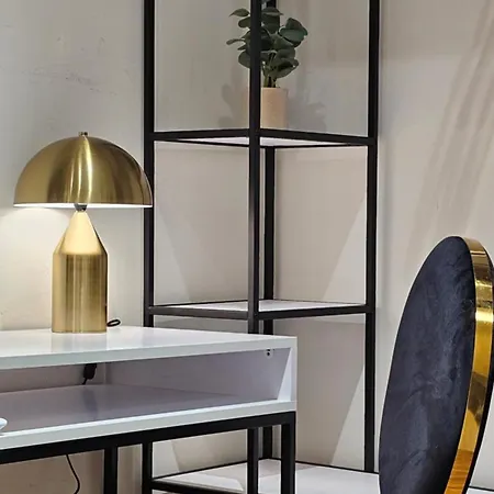 Black Apartamento